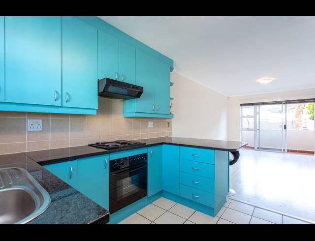 2 BEDROOM APARTMENT RENTED IN WYNBERG UPPER